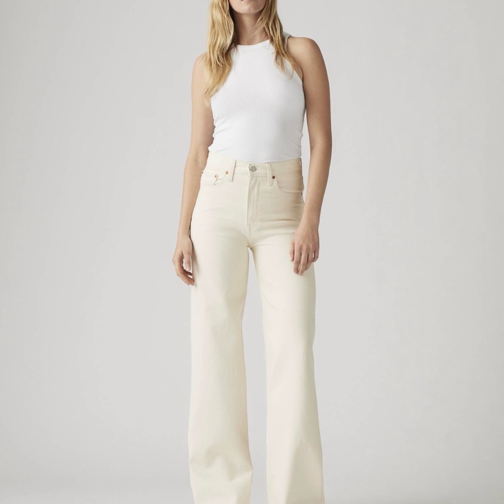 Levi's High-Rise Wide-Leg Jeans in Cream